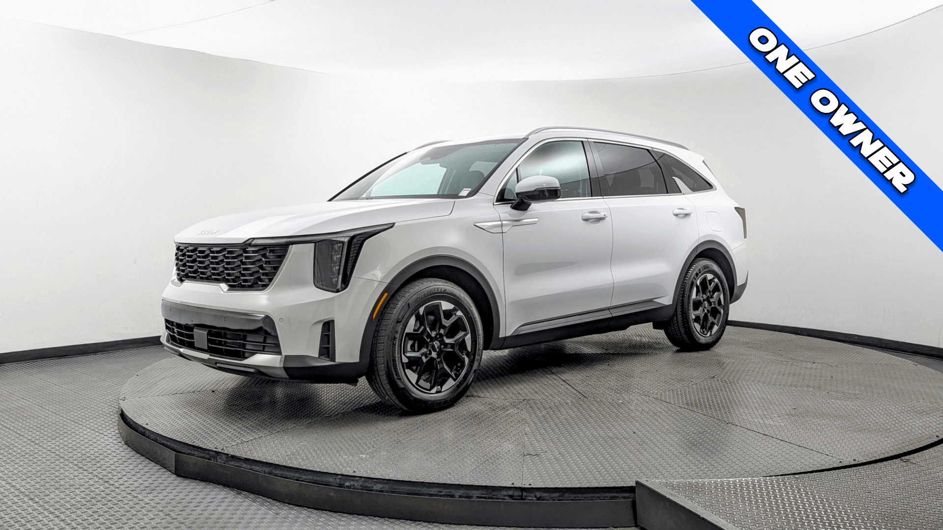 2024 Kia Sorento S AT's photo