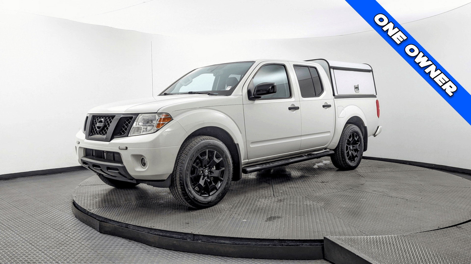 2021 Nissan Frontier SV Crew Cab 4X4 SWB's photo