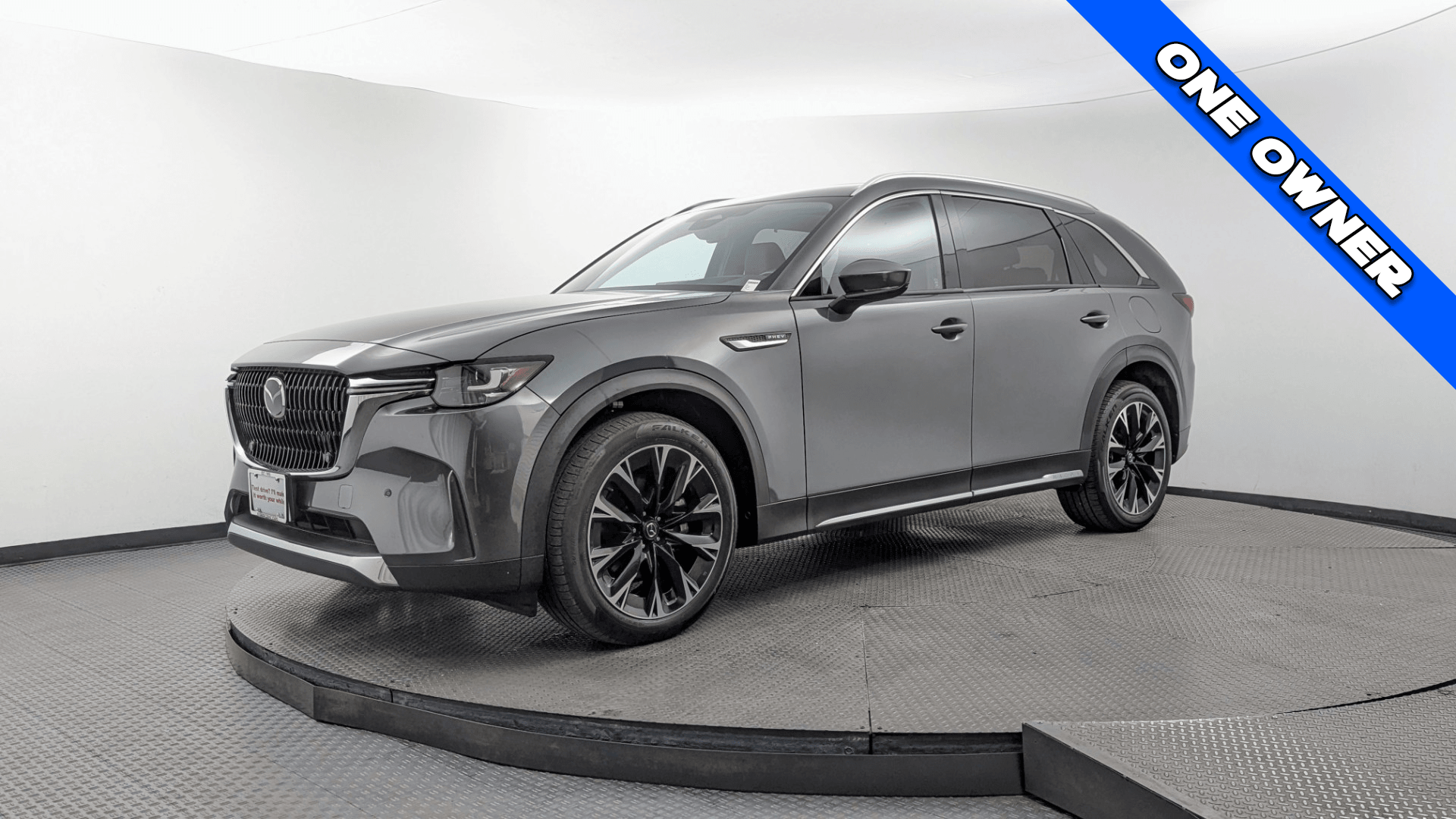 2024 Mazda CX-90 PHEV Premium Package's photo