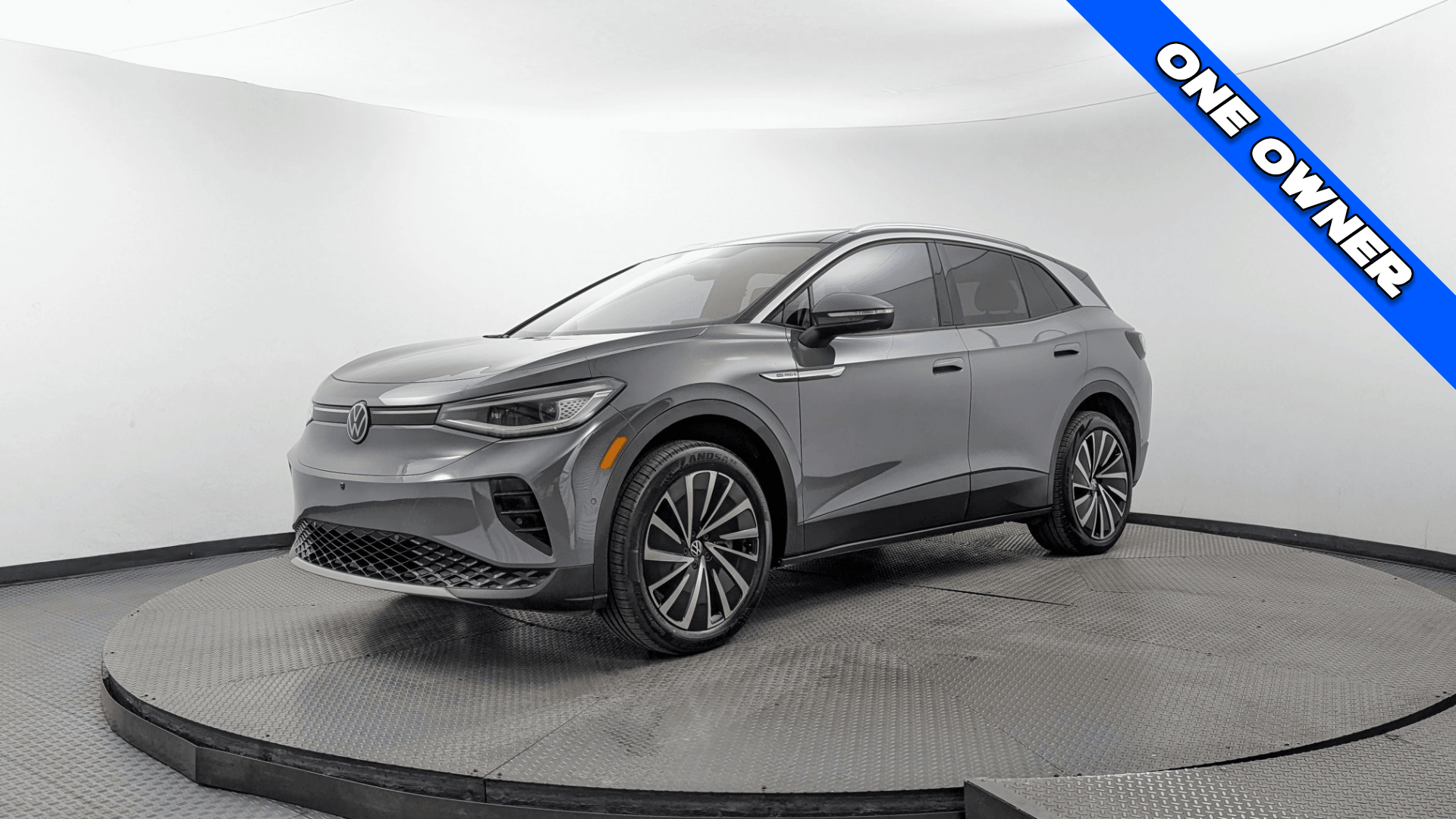 2023 Volkswagen ID.4 PRO S PLUS AWD's photo