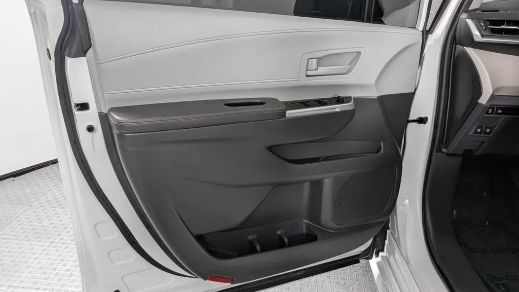 Florida Fine Cars - Used TOYOTA SIENNA 2024 ORLANDO LE