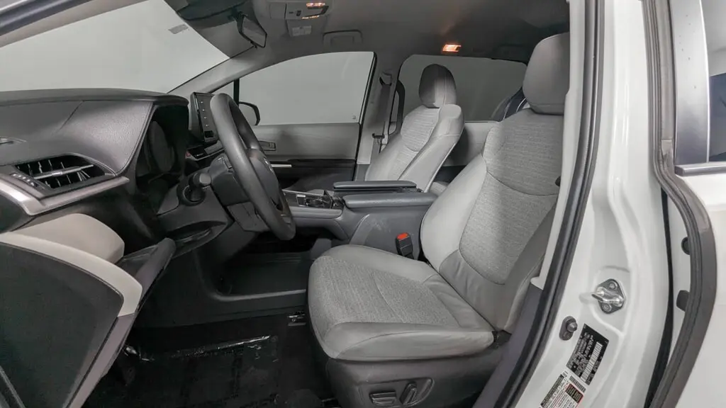 Florida Fine Cars - Used TOYOTA SIENNA 2024 ORLANDO LE