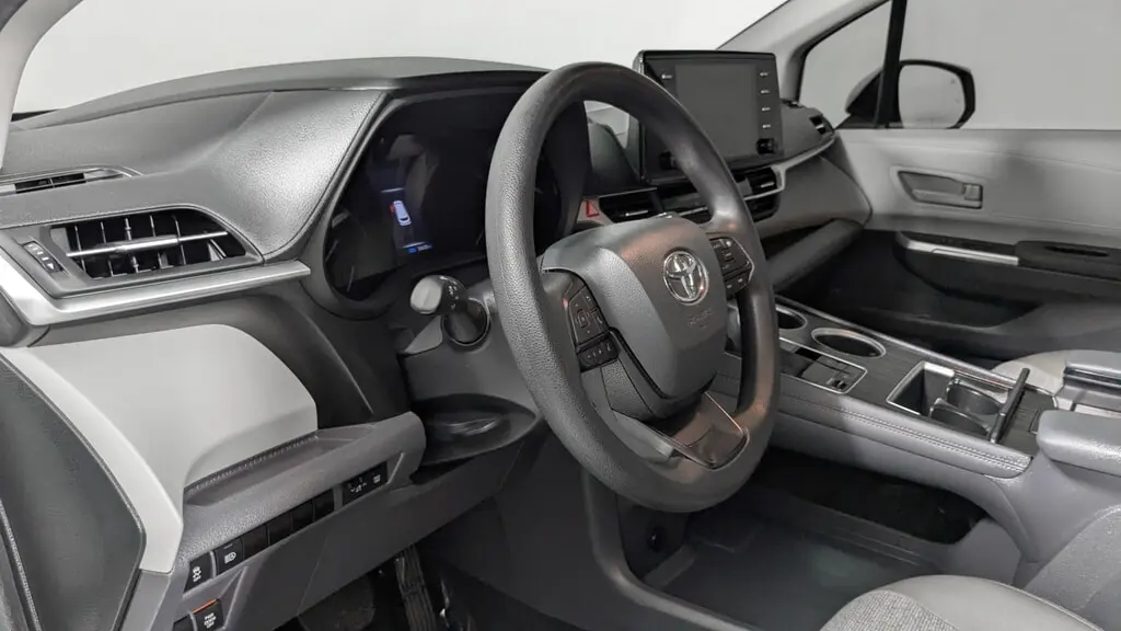 Florida Fine Cars - Used TOYOTA SIENNA 2024 ORLANDO LE