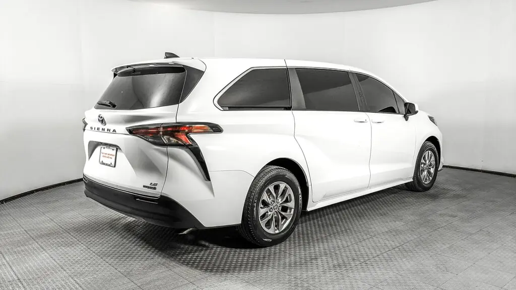 Florida Fine Cars - Used TOYOTA SIENNA 2024 ORLANDO LE