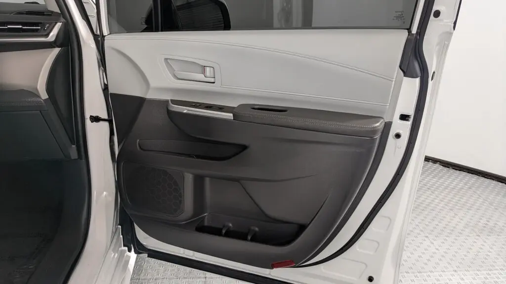 Florida Fine Cars - Used TOYOTA SIENNA 2024 ORLANDO LE