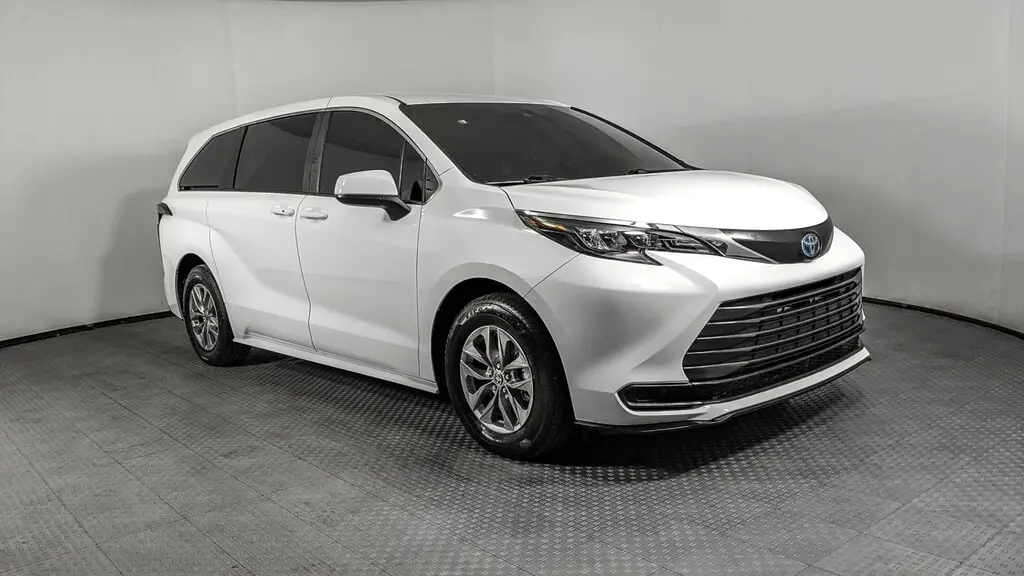 Florida Fine Cars - Used TOYOTA SIENNA 2024 ORLANDO LE