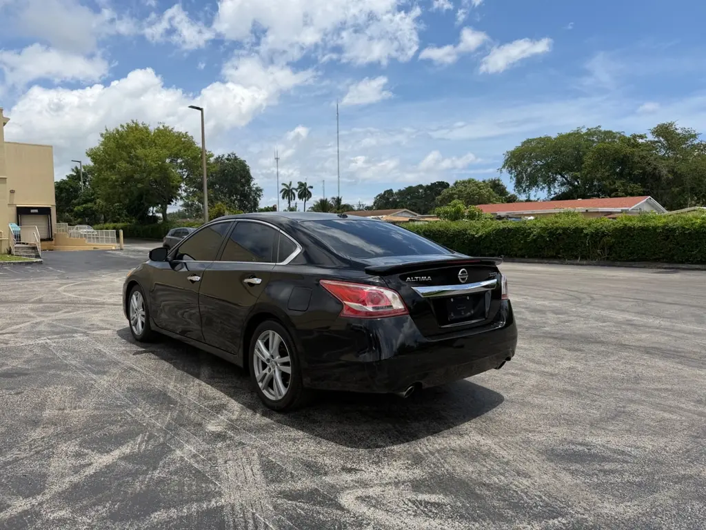 Florida Fine Cars - Used NISSAN ALTIMA 2013 MARGATE 3.5 SV
