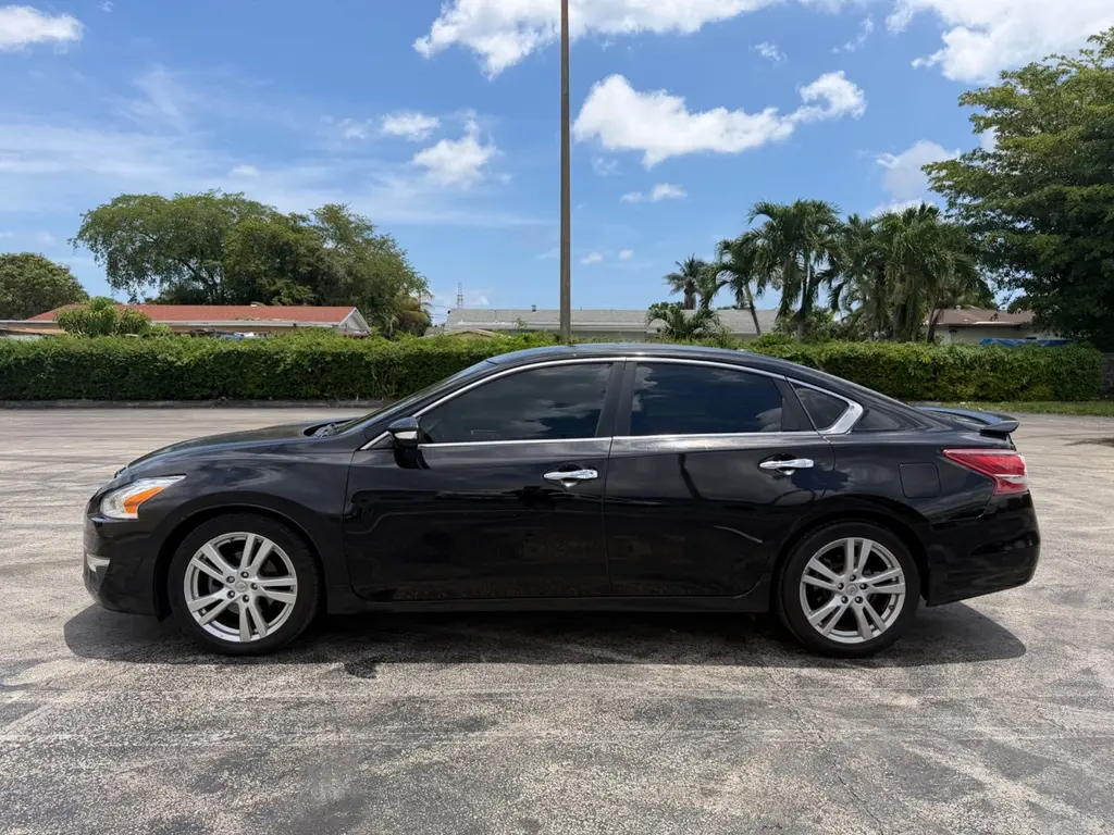 Florida Fine Cars - Used NISSAN ALTIMA 2013 MARGATE 3.5 SV