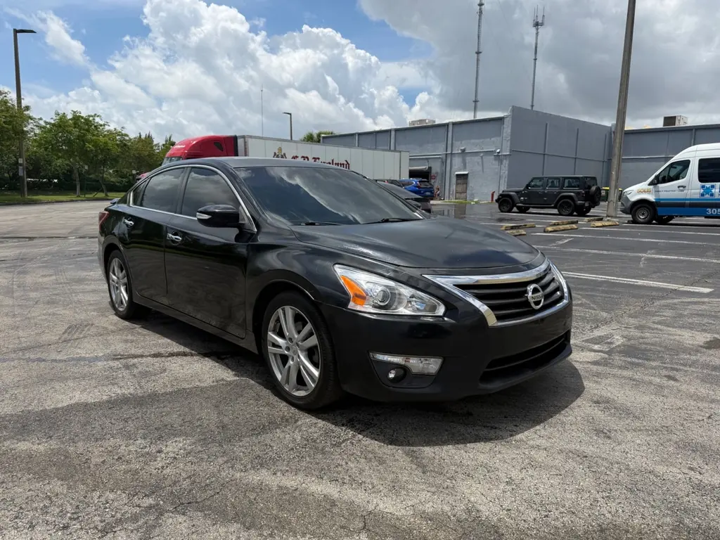 Florida Fine Cars - Used NISSAN ALTIMA 2013 MARGATE 3.5 SV