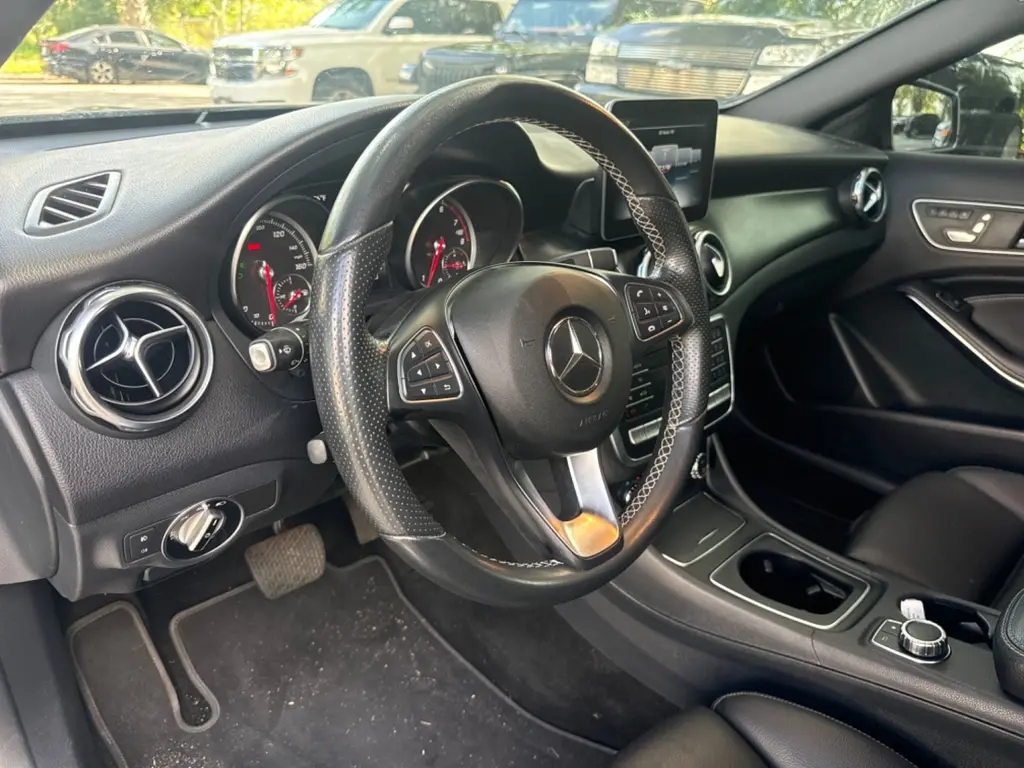 Florida Fine Cars - Used MERCEDES-BENZ GLA 250 4MATIC 2018 WEST PALM GLA 250