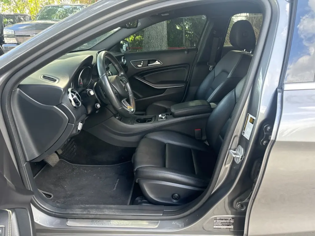 Florida Fine Cars - Used MERCEDES-BENZ GLA 250 4MATIC 2018 WEST PALM GLA 250