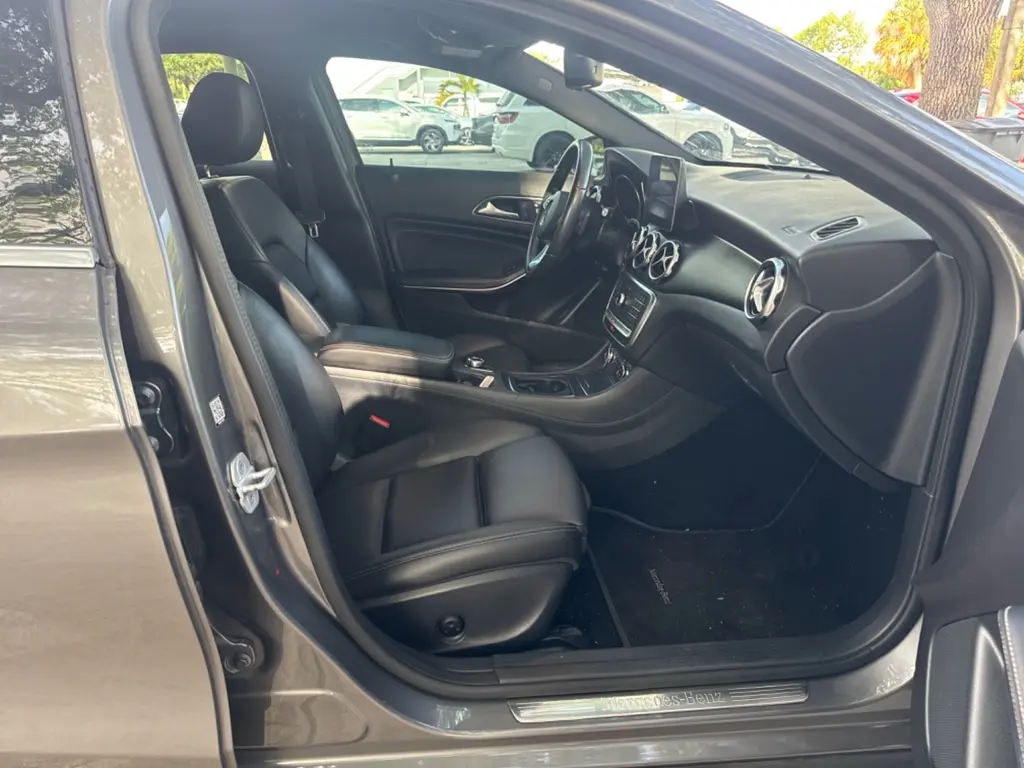 Florida Fine Cars - Used MERCEDES-BENZ GLA 250 4MATIC 2018 WEST PALM GLA 250