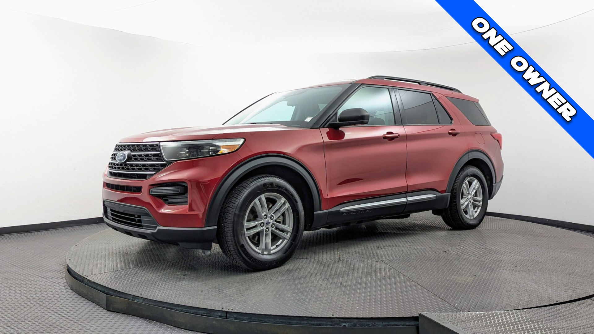 2022 Ford Explorer XLT RWD's photo