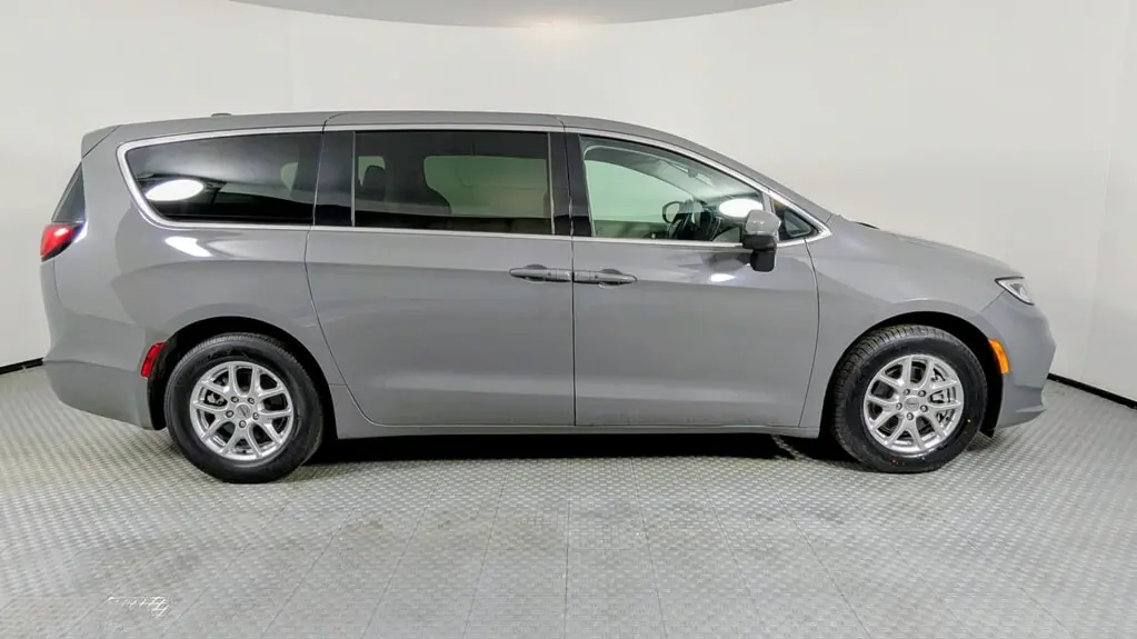 Florida Fine Cars - Used CHRYSLER PACIFICA 2023 ORLANDO TOURING L
