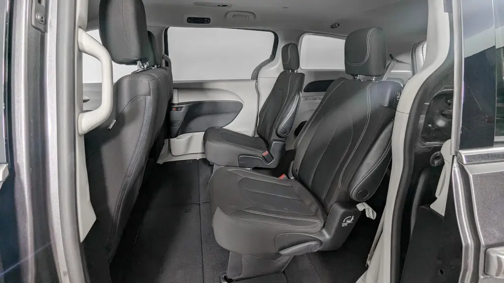 Florida Fine Cars - Used CHRYSLER VOYAGER 2023 ORLANDO LX