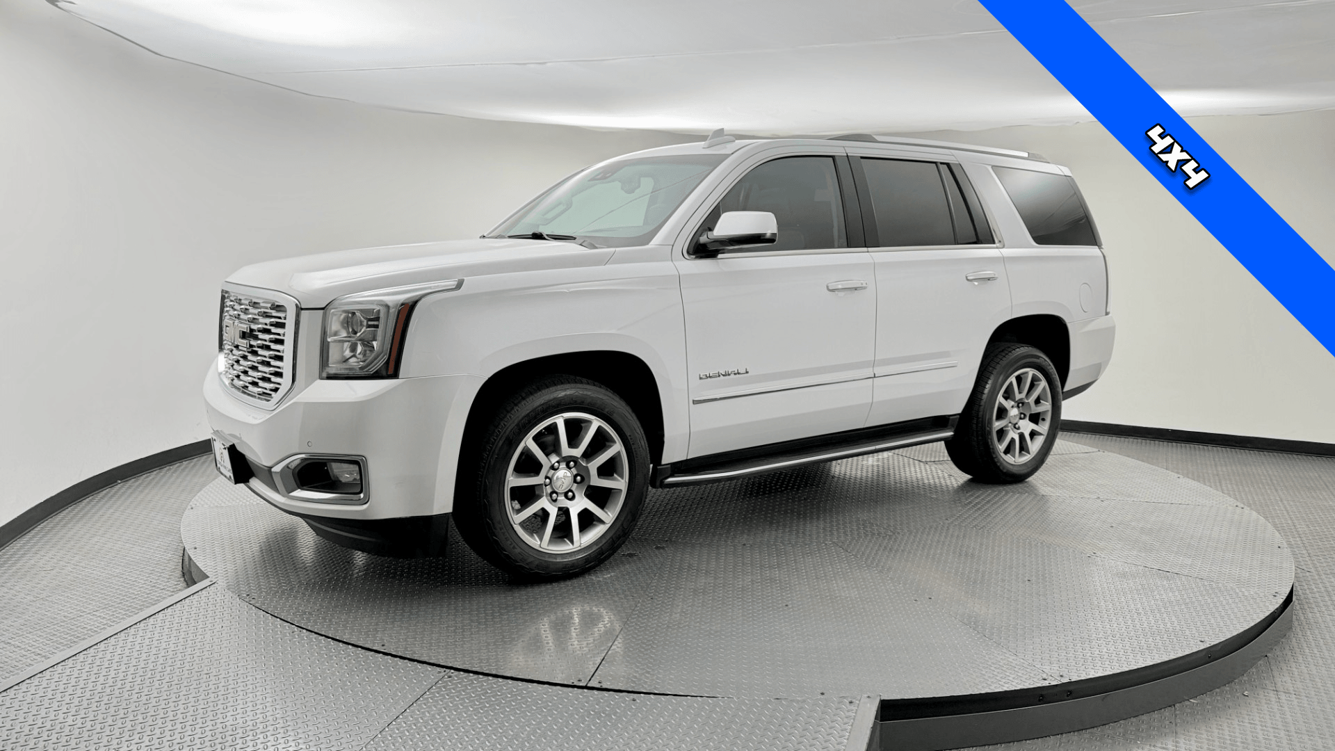 2020 GMC Yukon 4WD Denali's photo