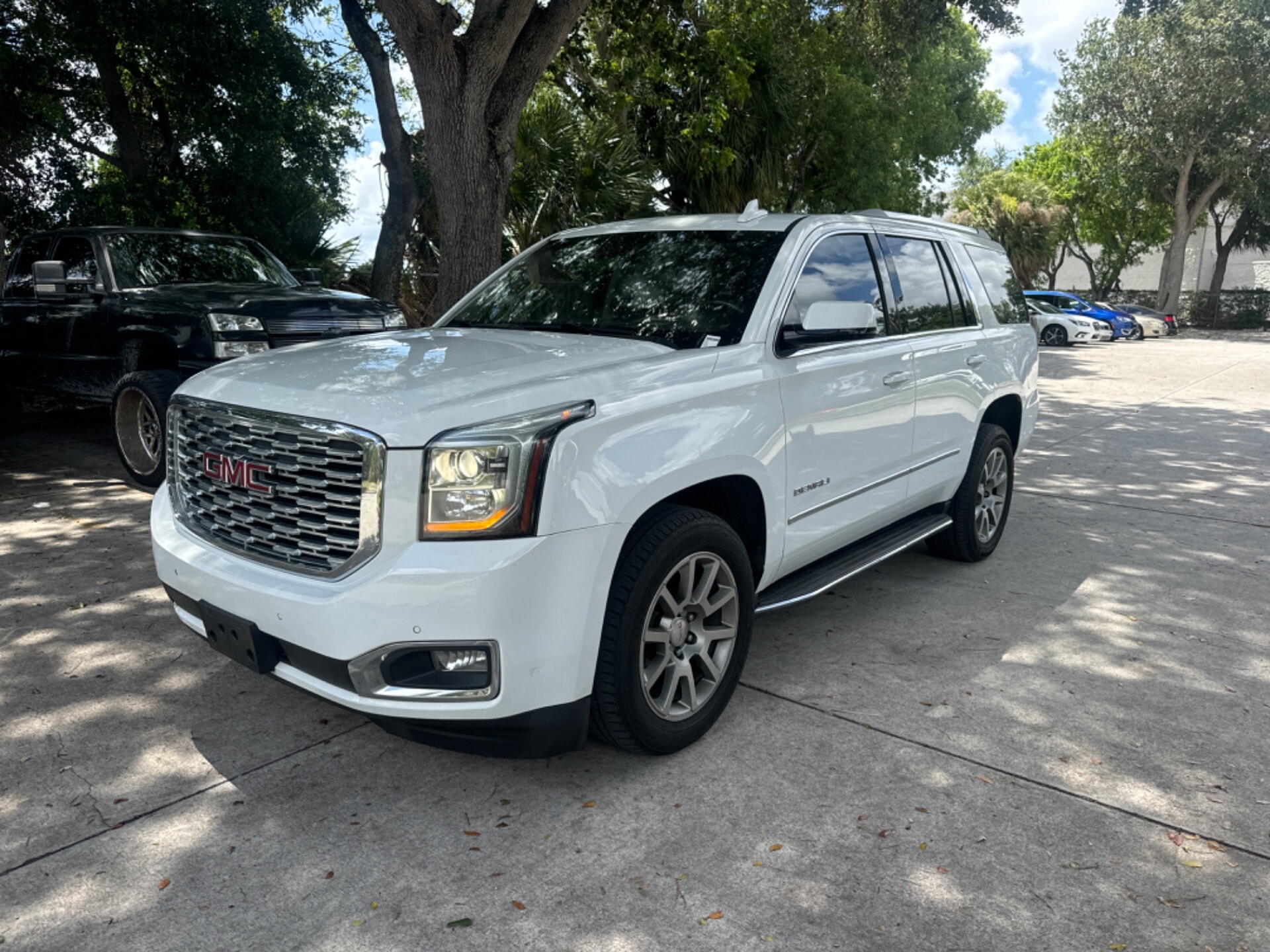 2020 GMC Yukon 4WD Denali's photo