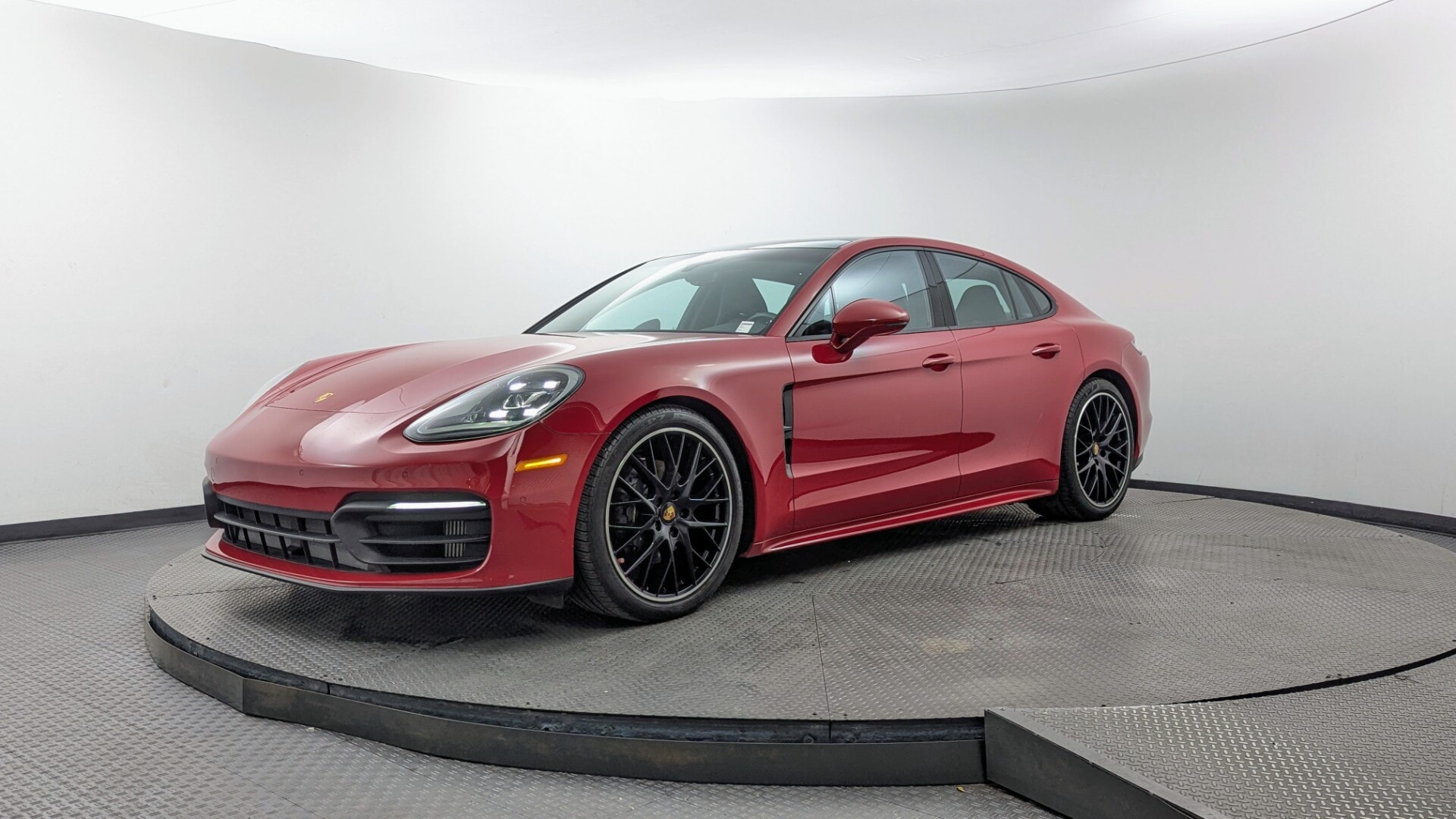 2021 Porsche Panamera 4's photo