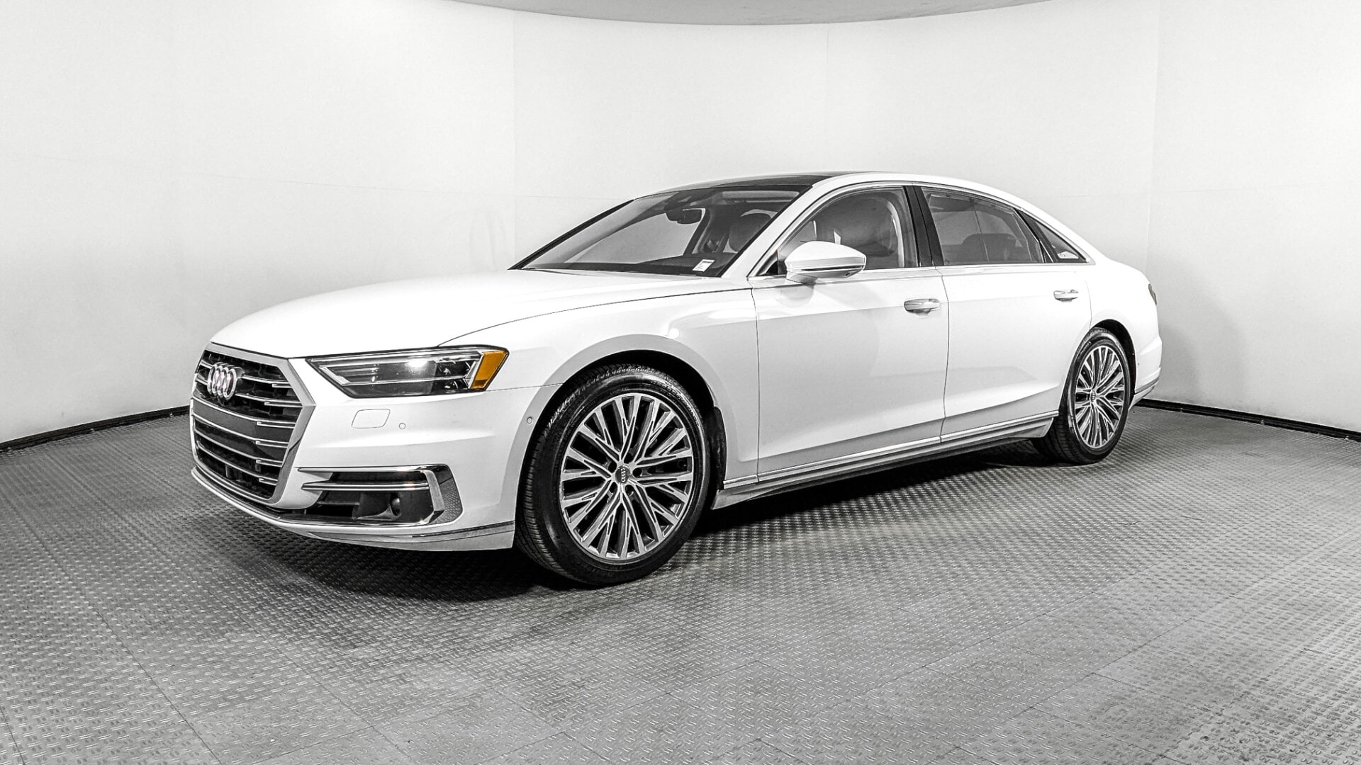 2019 Audi A8 55 TFSI L quattro Tiptronic's photo