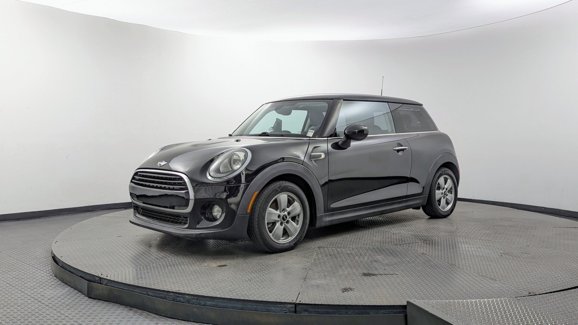 2016 MINI Cooper -'s photo