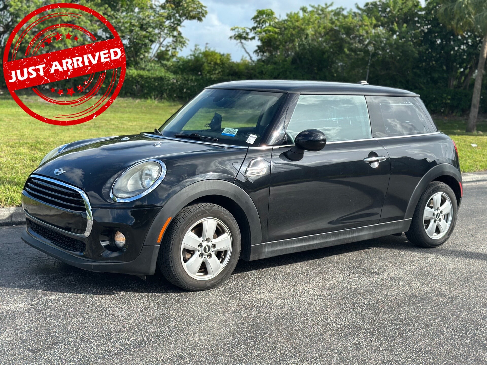 2016 MINI Cooper -'s photo