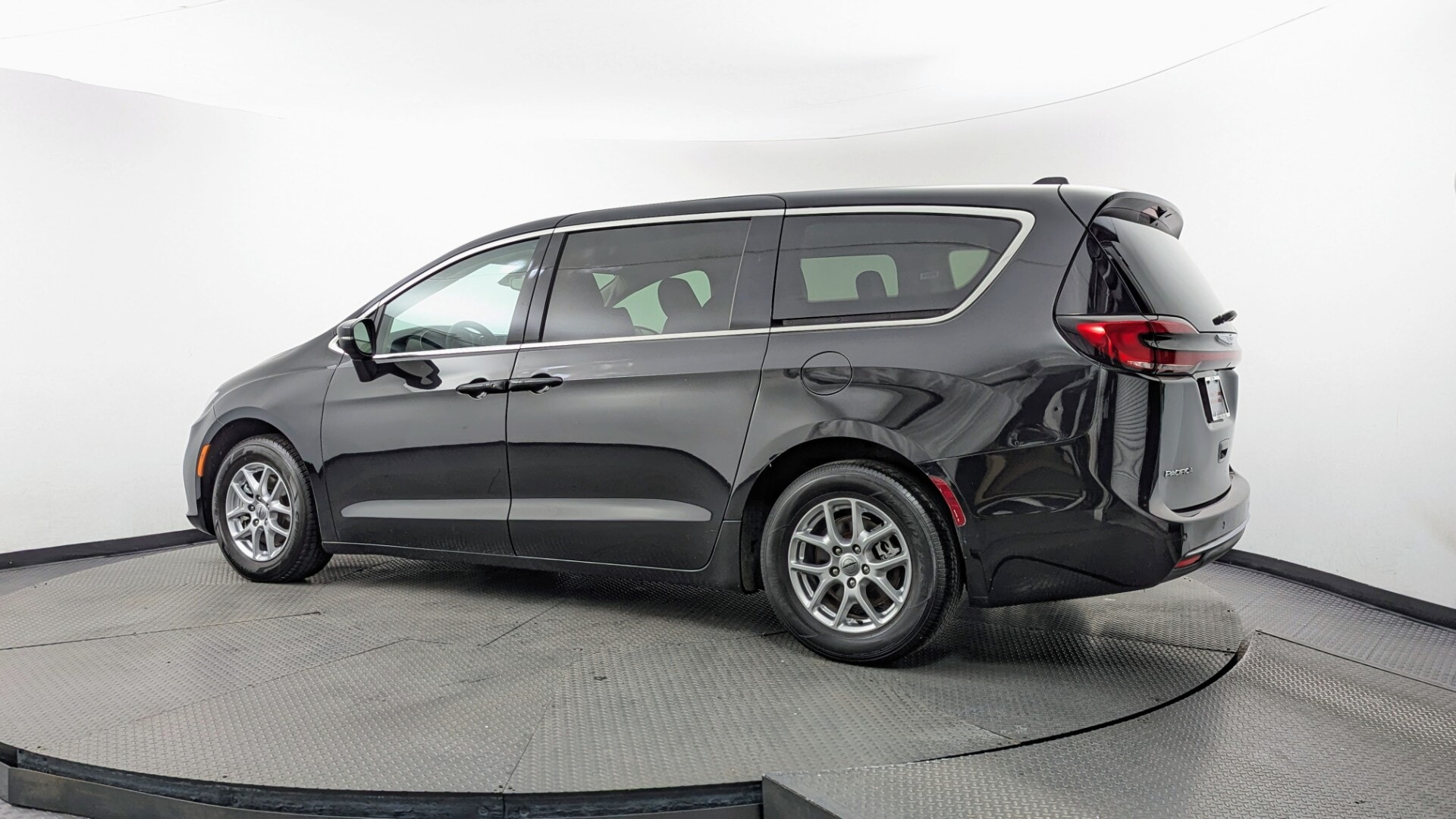 Florida Fine Cars - Used vehicle - MINIVAN CHRYSLER PACIFICA 2023