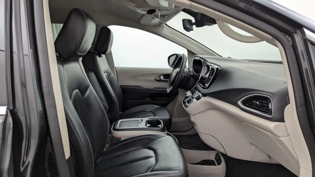 Florida Fine Cars - Used CHRYSLER PACIFICA 2023 MARGATE TOURING L