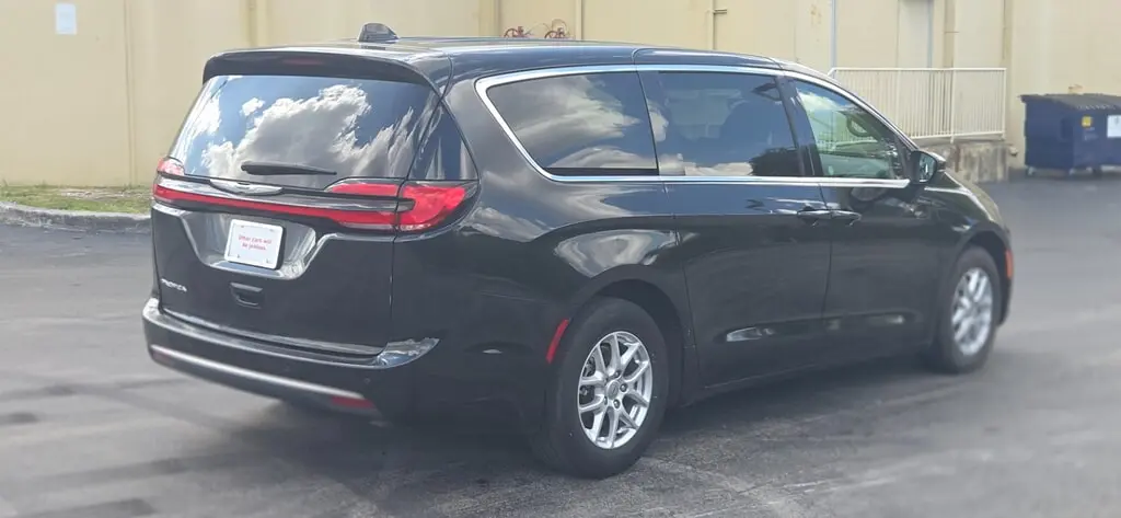 Florida Fine Cars - Used CHRYSLER PACIFICA 2023 MARGATE TOURING L