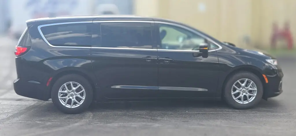 Florida Fine Cars - Used CHRYSLER PACIFICA 2023 MARGATE TOURING L