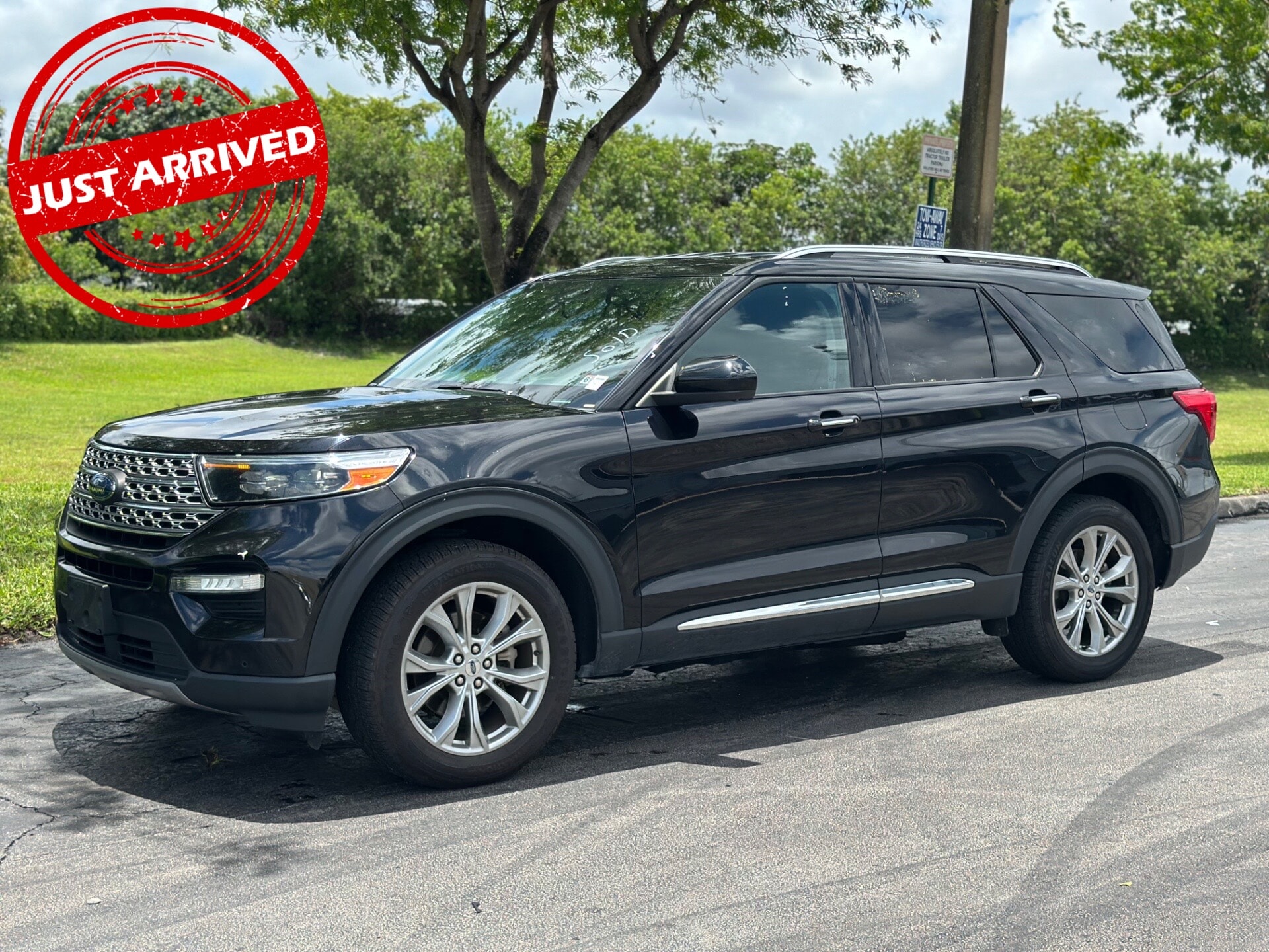 2022 Ford Explorer Limited 4WD's photo