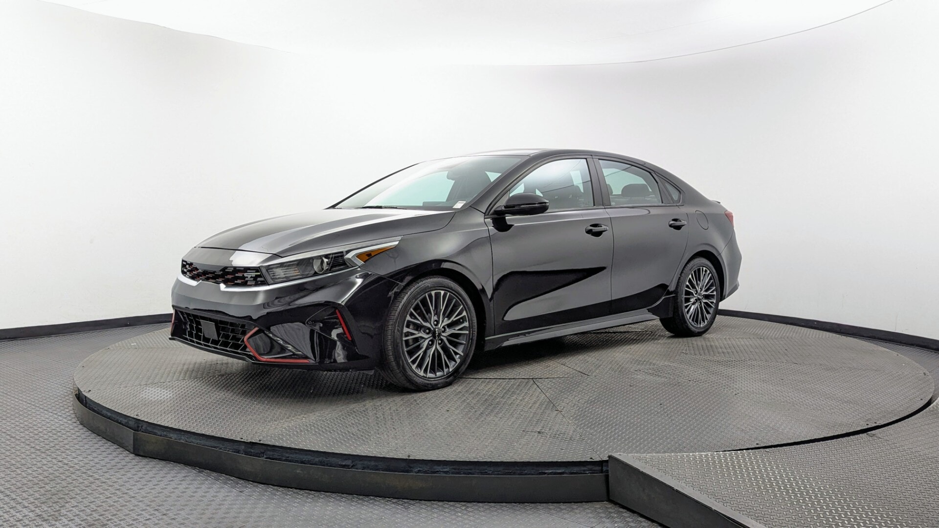 2023 Kia Forte GT-Line AT's photo