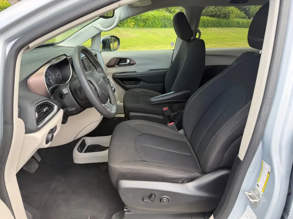 Florida Fine Cars - Used CHRYSLER VOYAGER 2023 MIAMI LX