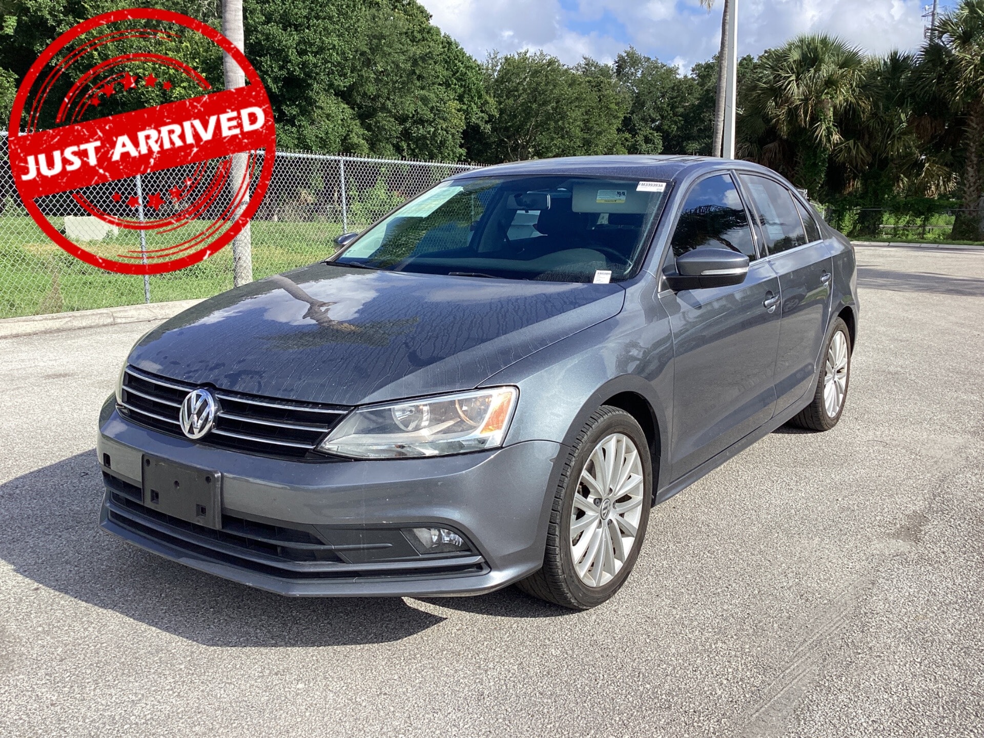 2015 Volkswagen Jetta 1.8T SE Auto's photo