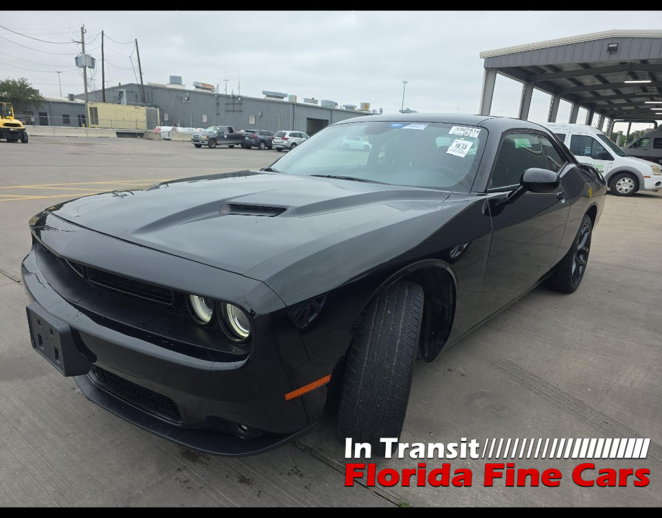 2023 Dodge Challenger SXT Auto's photo