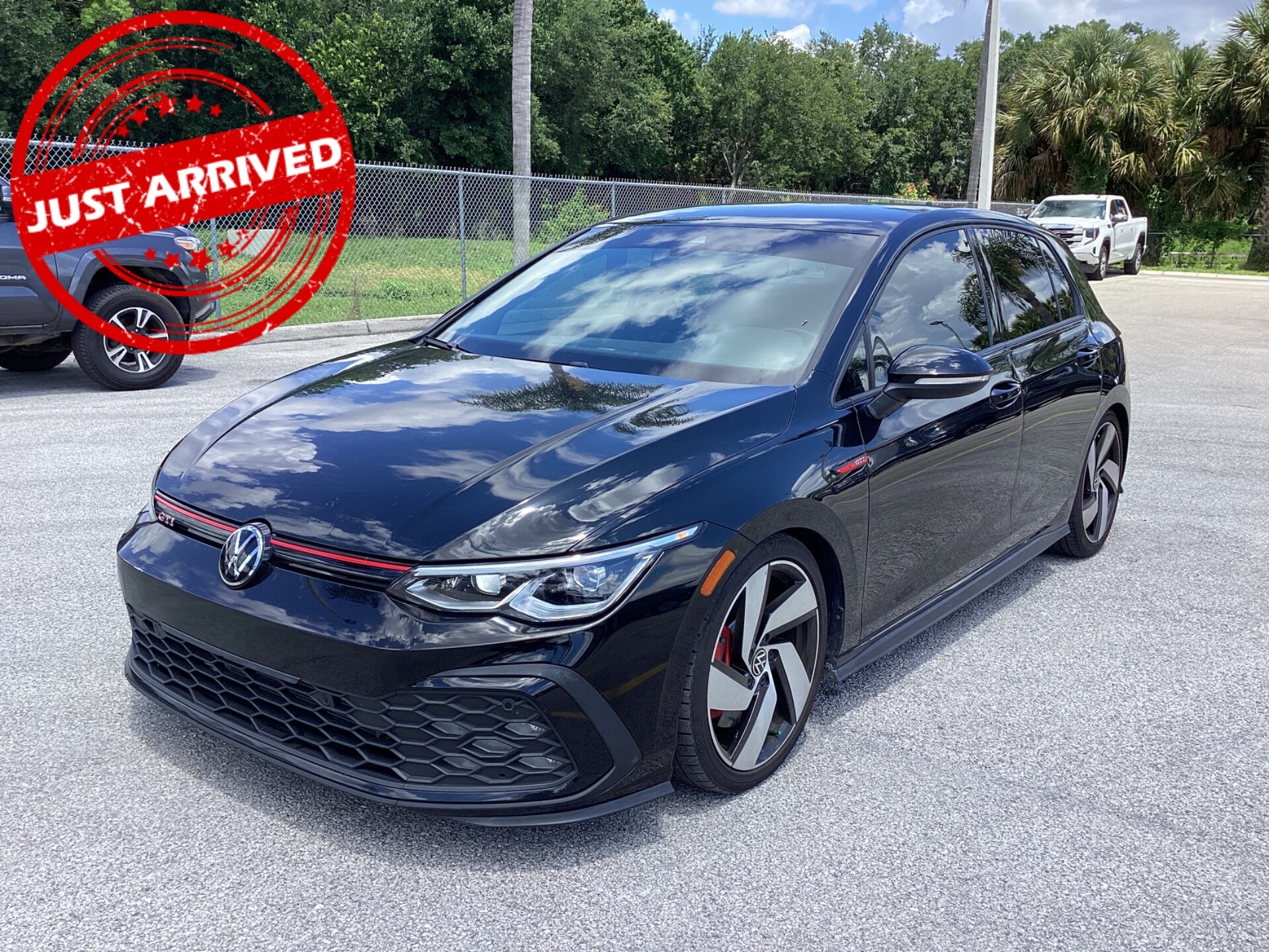 2024 Volkswagen Golf GTI 2.0T S 4-door DSG's photo