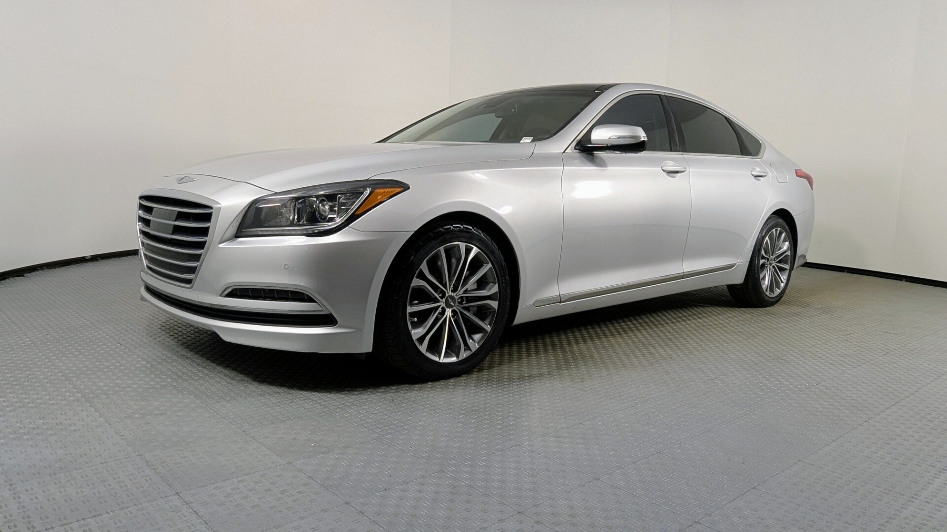 2015 Hyundai Genesis 3.8 RWD's photo