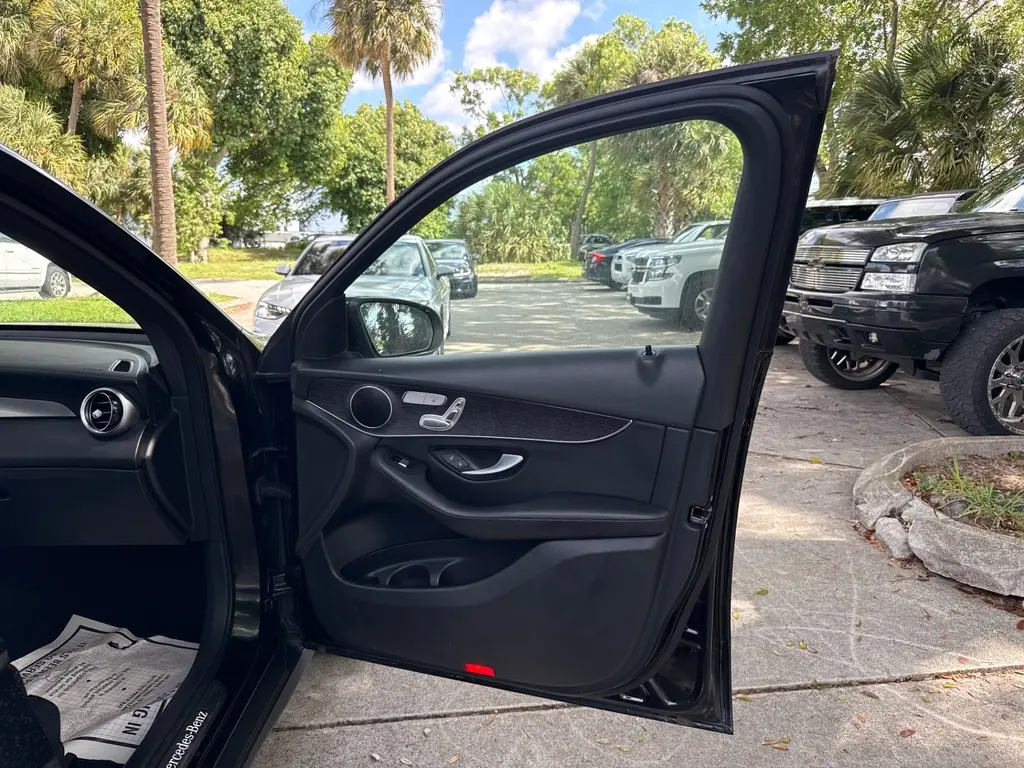 Florida Fine Cars - Used MERCEDES-BENZ GLC 2022 MIAMI GLC 300