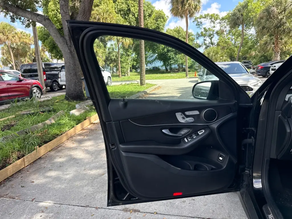 Florida Fine Cars - Used MERCEDES-BENZ GLC 2022 MIAMI GLC 300