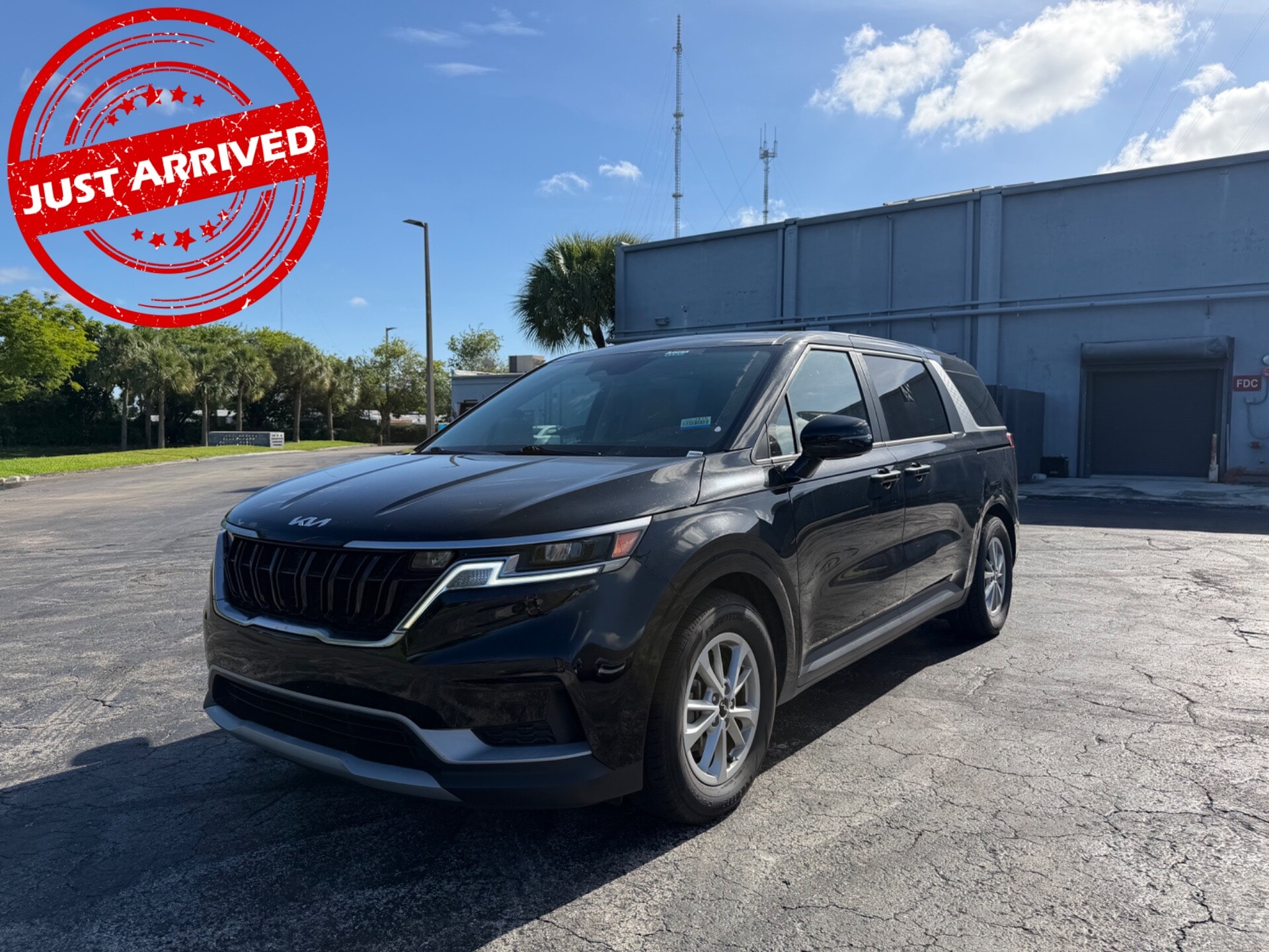 2023 Kia Sedona LX Seat Pkg's photo