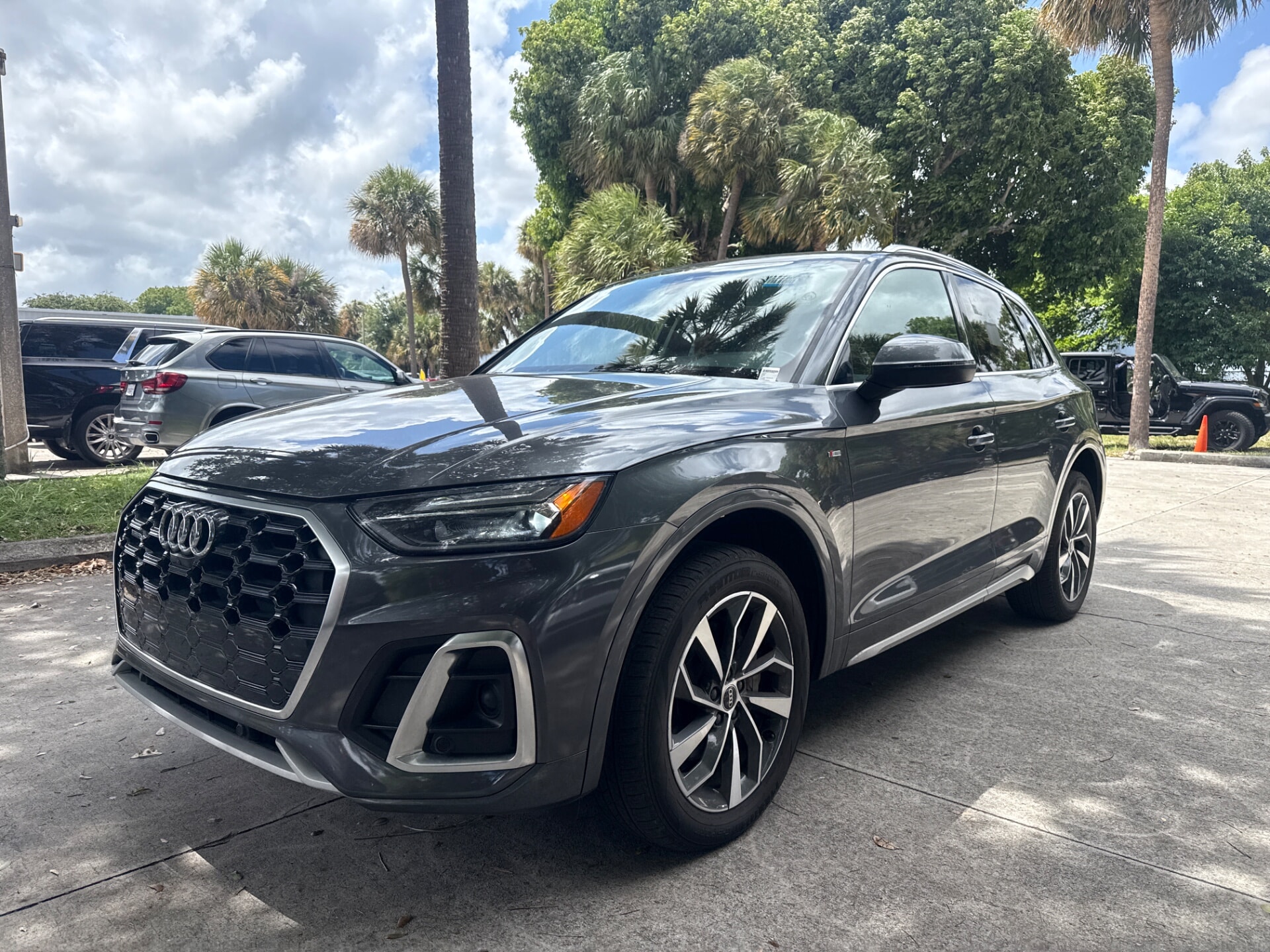 2023 Audi Q5 45 Premium Plus's photo