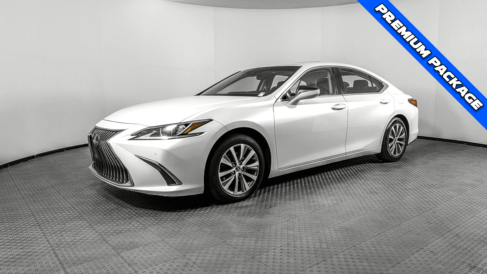 2019 Lexus ES 350 350's photo