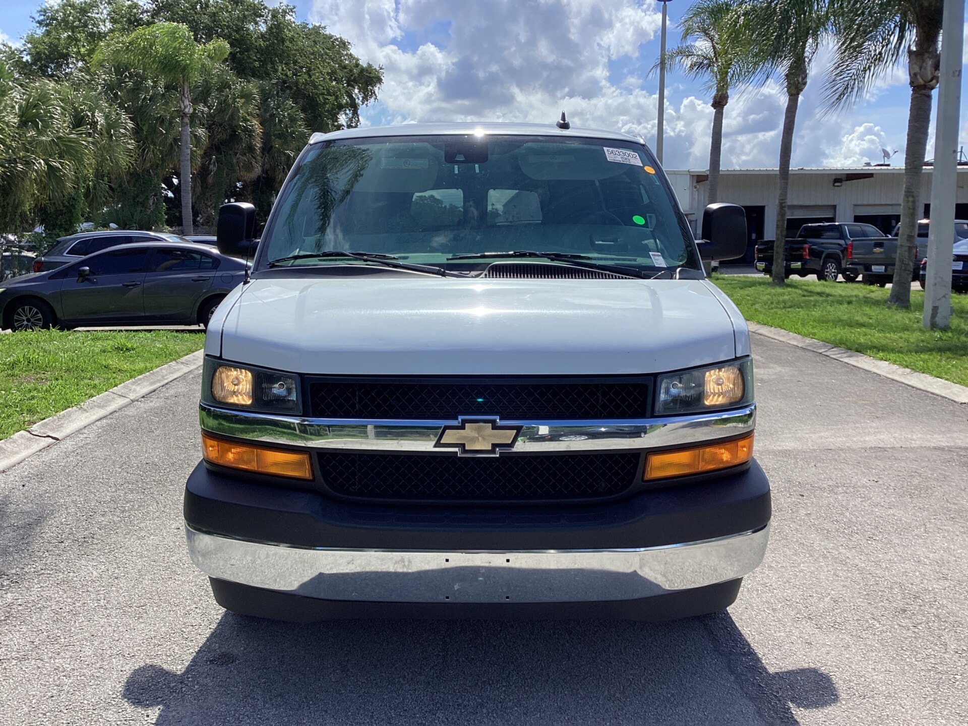 2023 Chevrolet Express 3500 LT Extended's photo