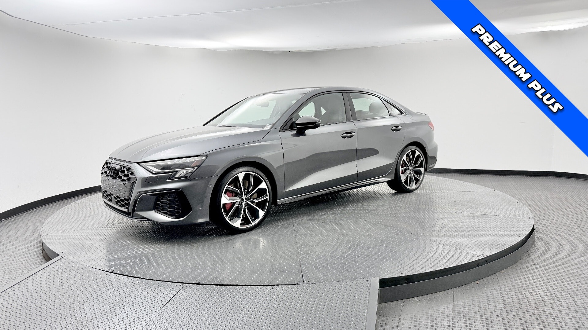 2022 Audi S3 2.0 TFSI Premium Plus quattro S tronic's photo