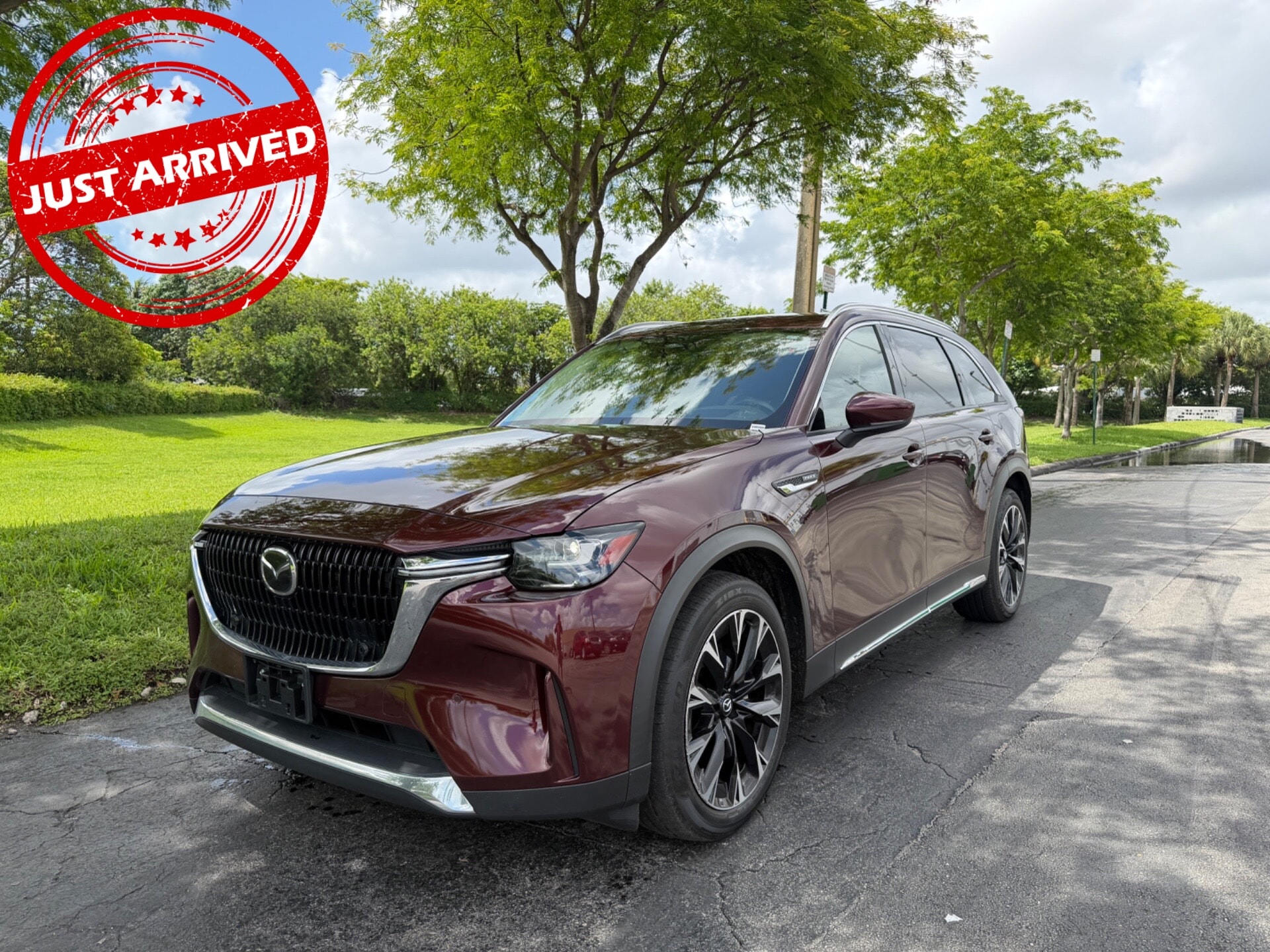 2024 Mazda CX-90 PHEV Premium Package's photo