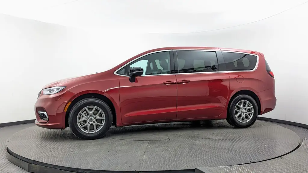 Florida Fine Cars - Used CHRYSLER PACIFICA 2025 MARGATE SELECT