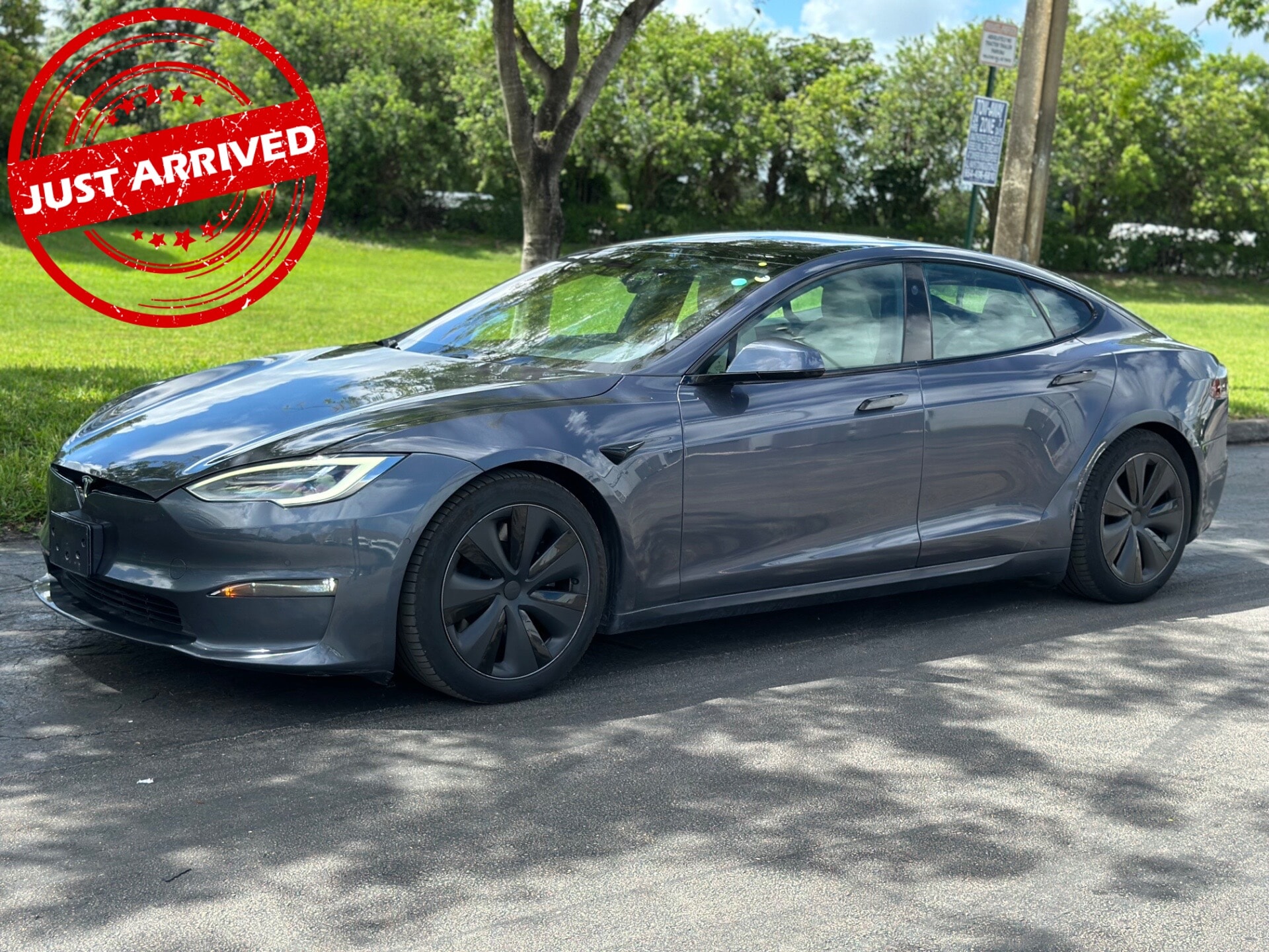 2022 Tesla Model S's photo