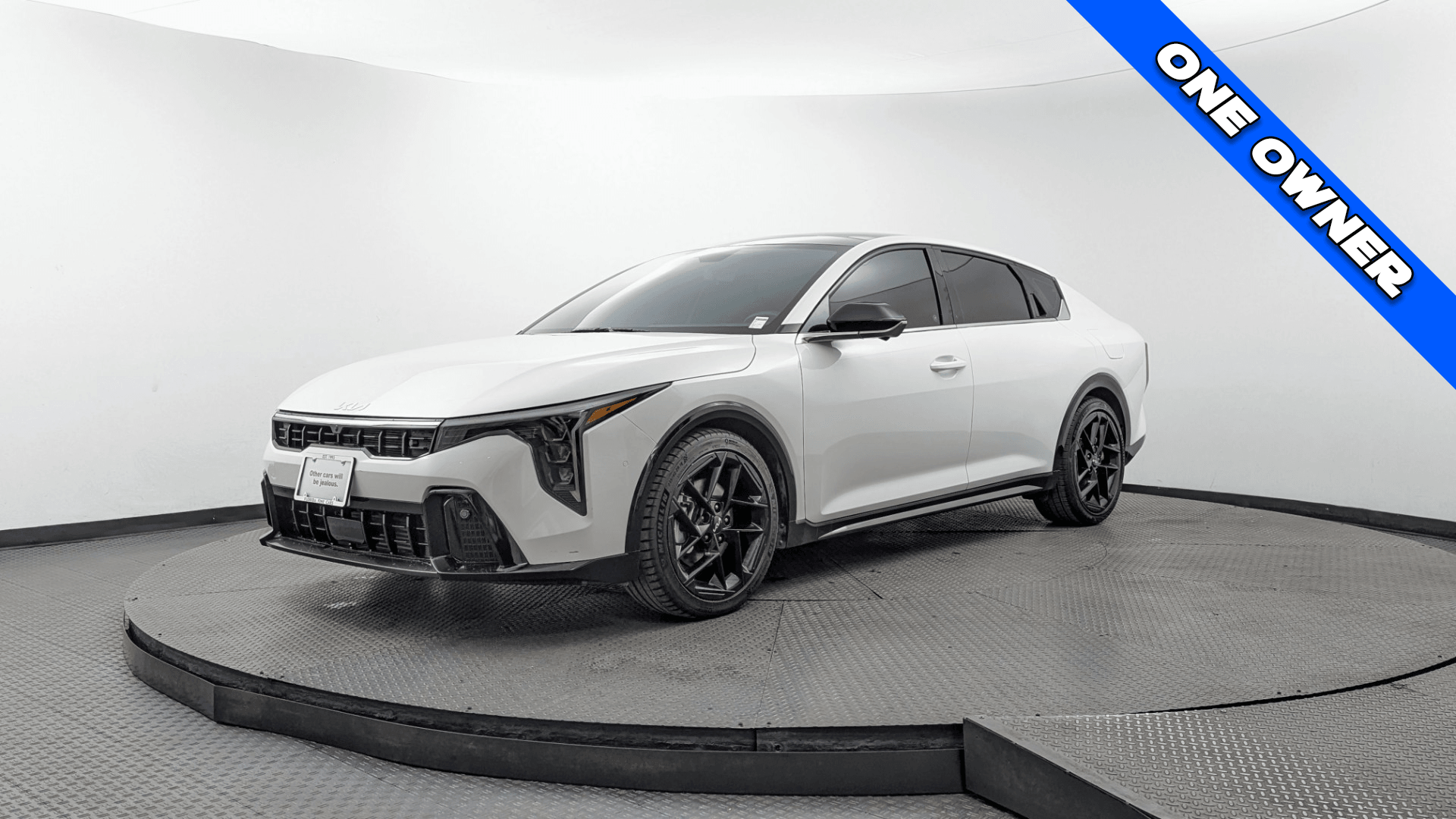 2025 Kia K4 GT-Line Turbo AT's photo