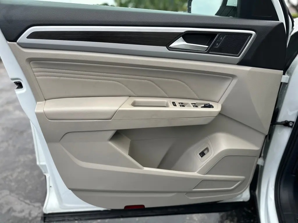 Florida Fine Cars - Used VOLKSWAGEN ATLAS 2023 MIAMI 3.6L V6 SE W/TECHNOLOGY