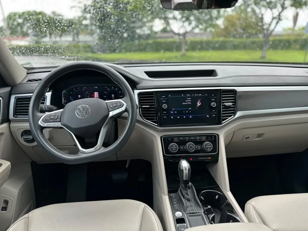 Florida Fine Cars - Used VOLKSWAGEN ATLAS 2023 MIAMI 3.6L V6 SE W/TECHNOLOGY