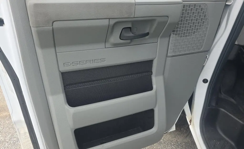 Florida Fine Cars - Used FORD E-SERIES CUTAWAY 2023 MIAMI